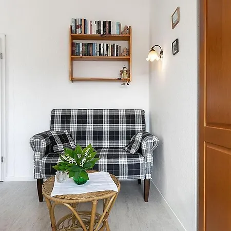 Haus Delphin Апартаменты Йюст