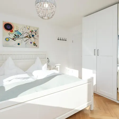 Апартаменты Haus Delphin *