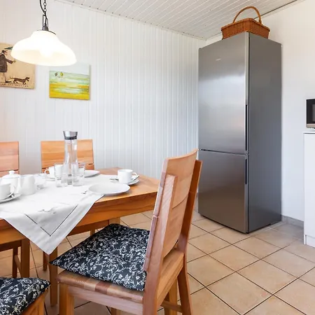 Haus Delphin Апартаменты Йюст